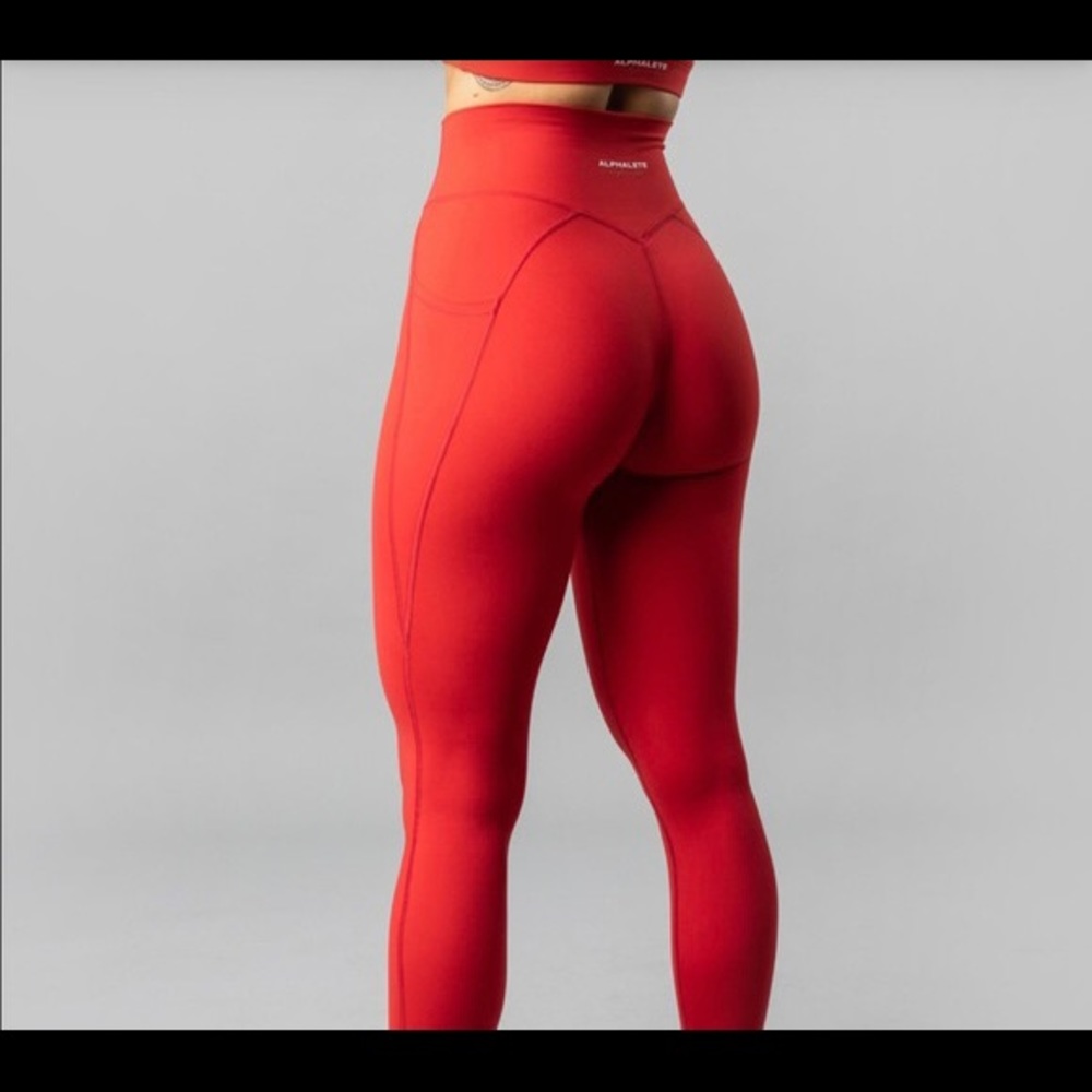 Alphalete alphalux pocket leggings in berry